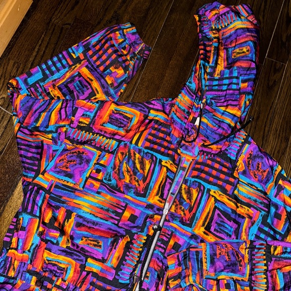 Vintage Geometric Windbreaker - Picture 5 of 6